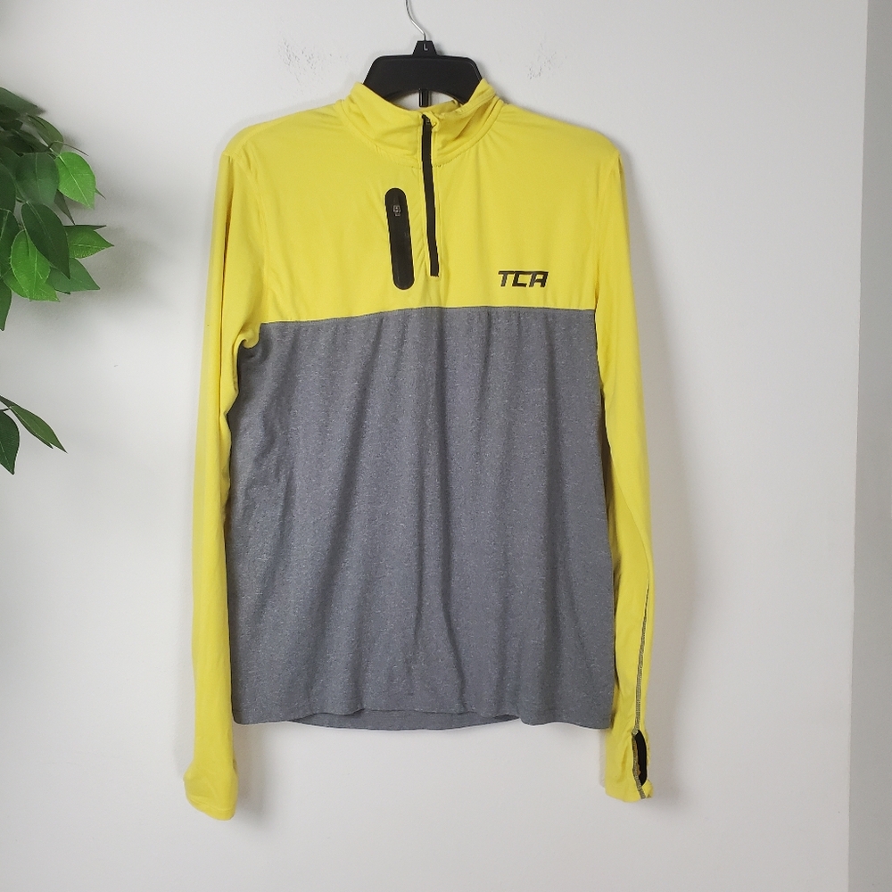TCA Performance Jacket in Yellow and Gray Men's Size Small  Athletic Sweater